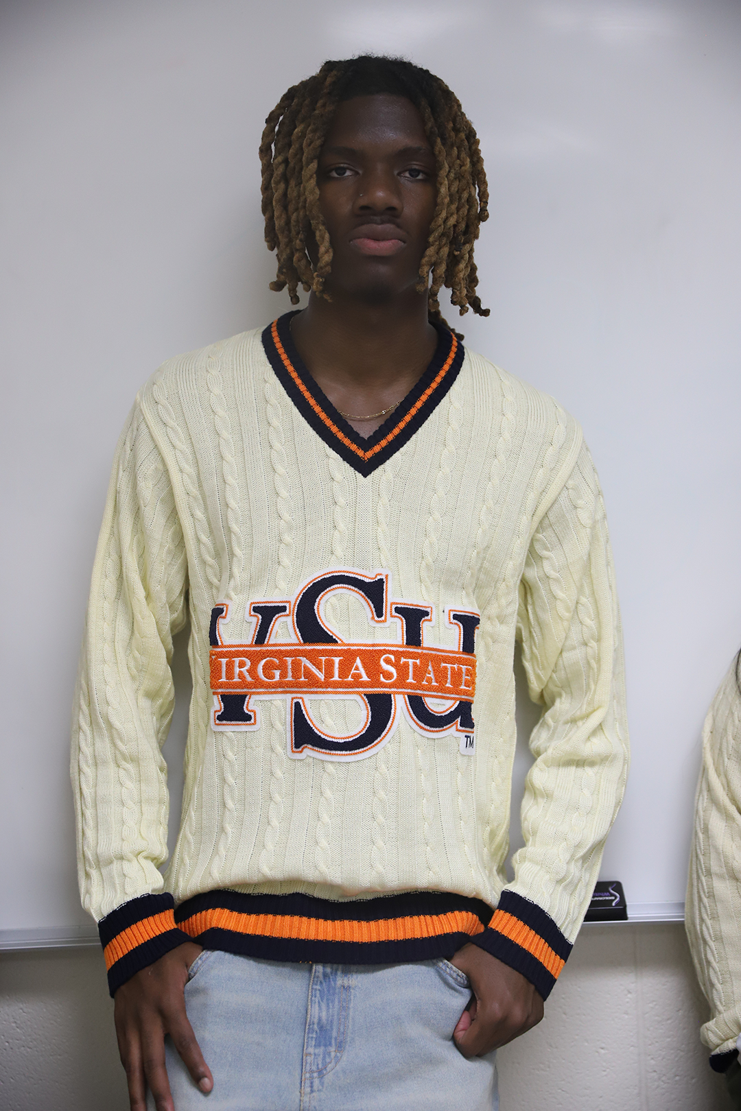 VSU Cableknit Sweater